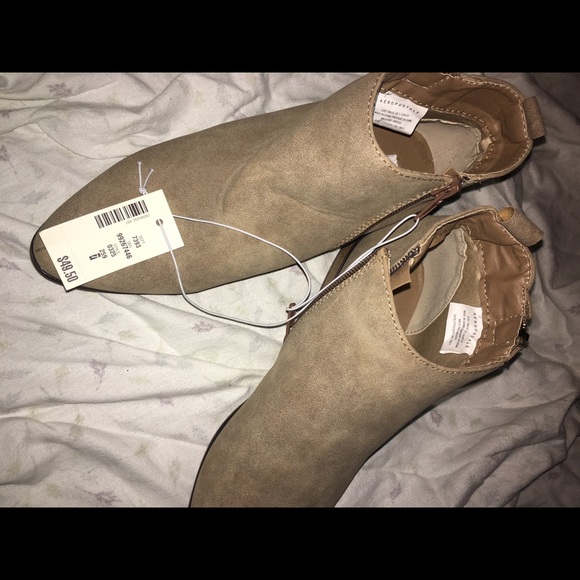 Cute tan booties - Picture 4 of 6